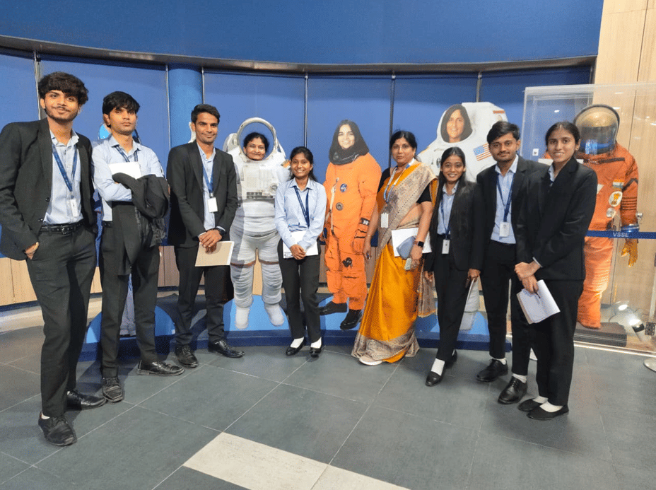 Shri Vaishnav Institute of Management & Science Indore Extra Curriculum Activity photo 18